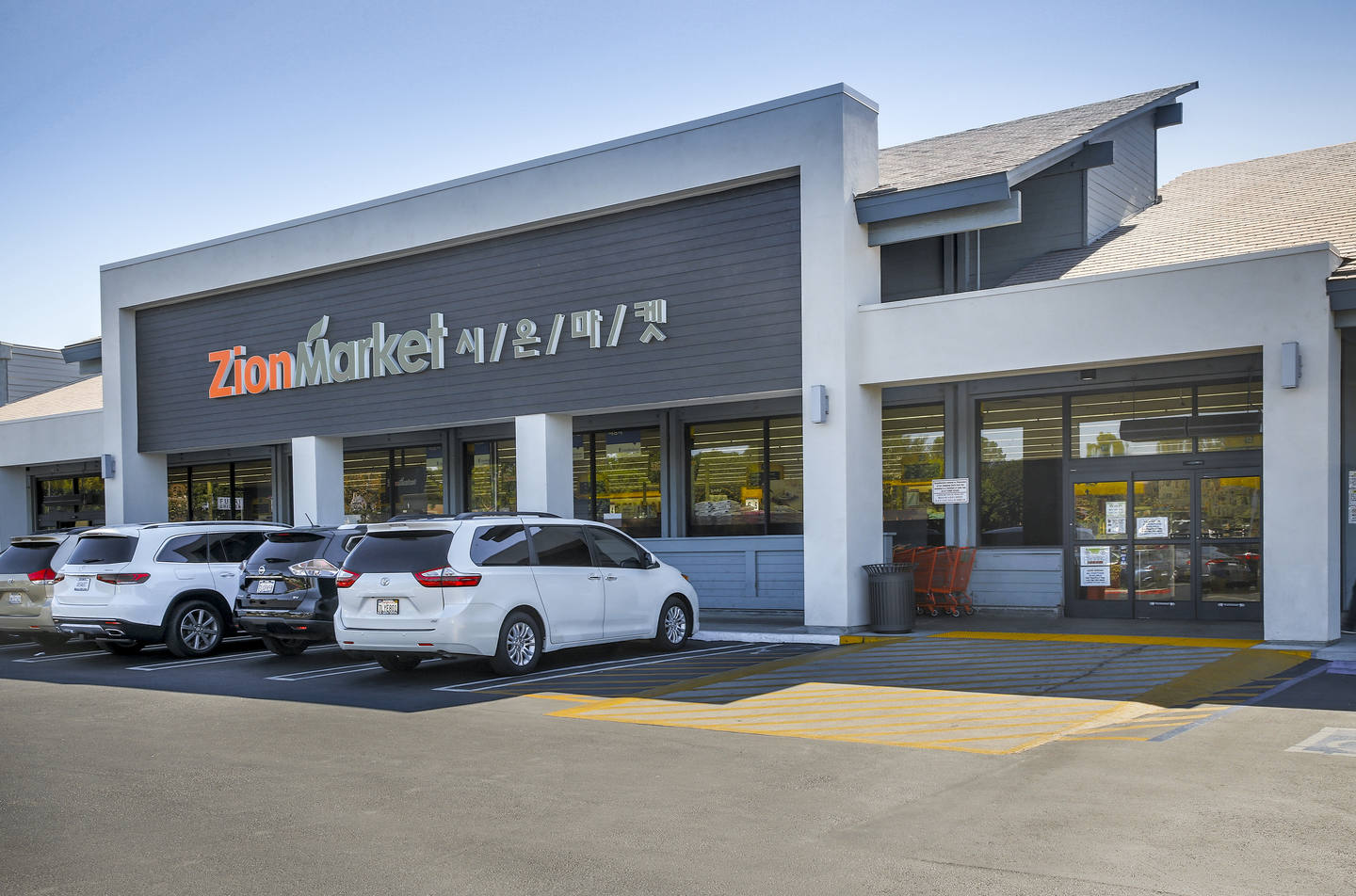 IRVINE CA NORTHWOOD TOWN CENTER Retail Space excel trust