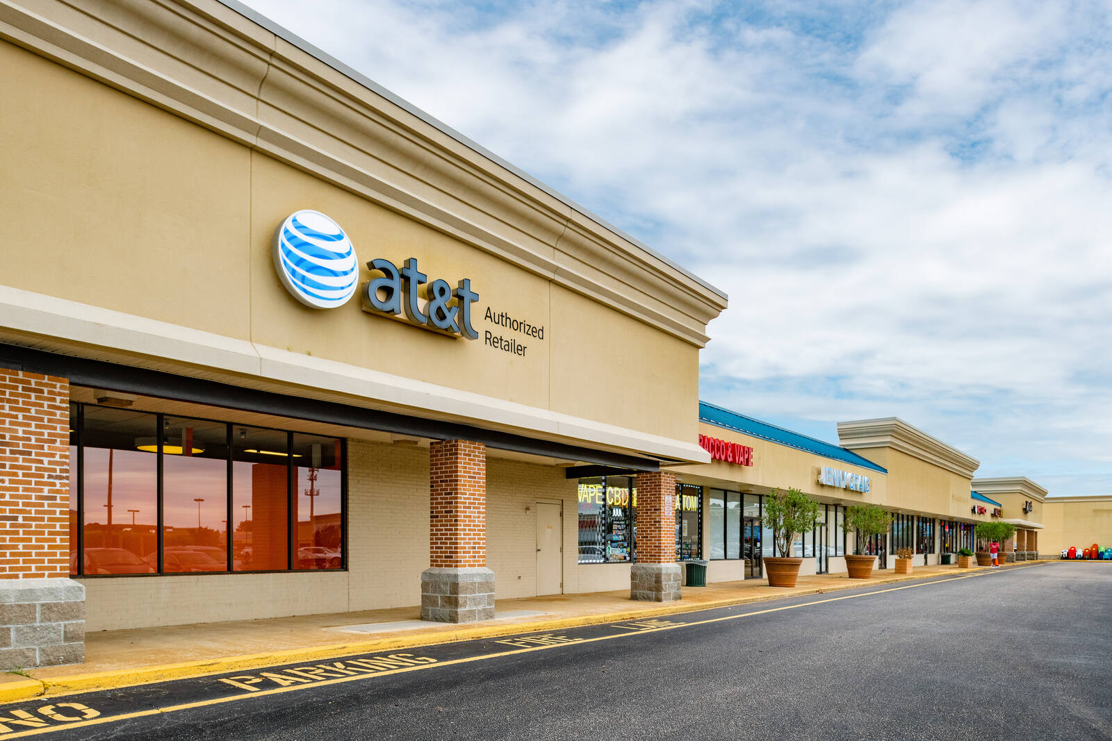 FAIRFIELD SHOPPING CENTER ShopCore Properties